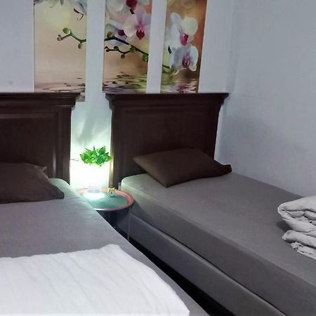 Tapok Hostel Chisinau Bagian luar foto