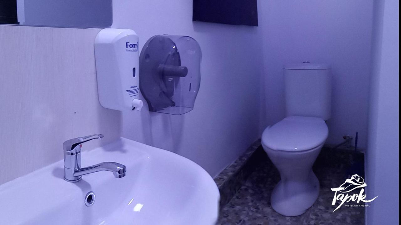 Tapok Hostel Chisinau Bagian luar foto