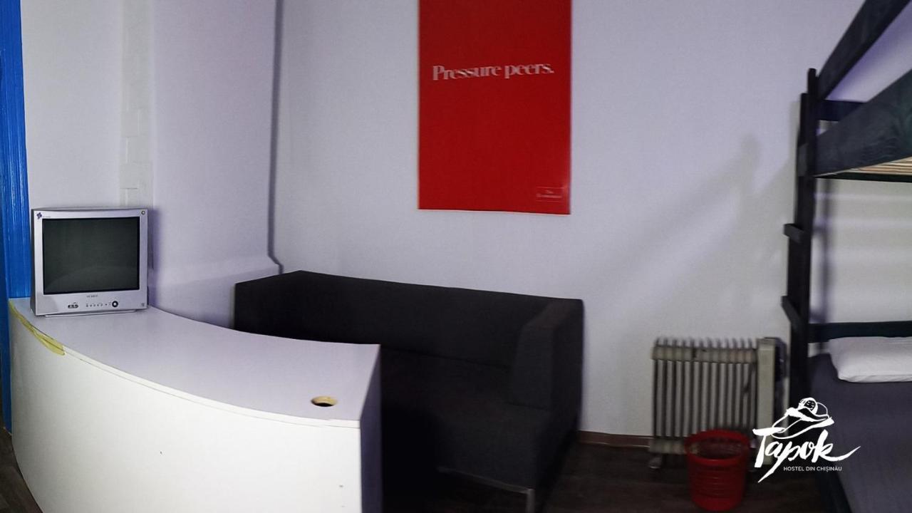 Tapok Hostel Chisinau Bagian luar foto