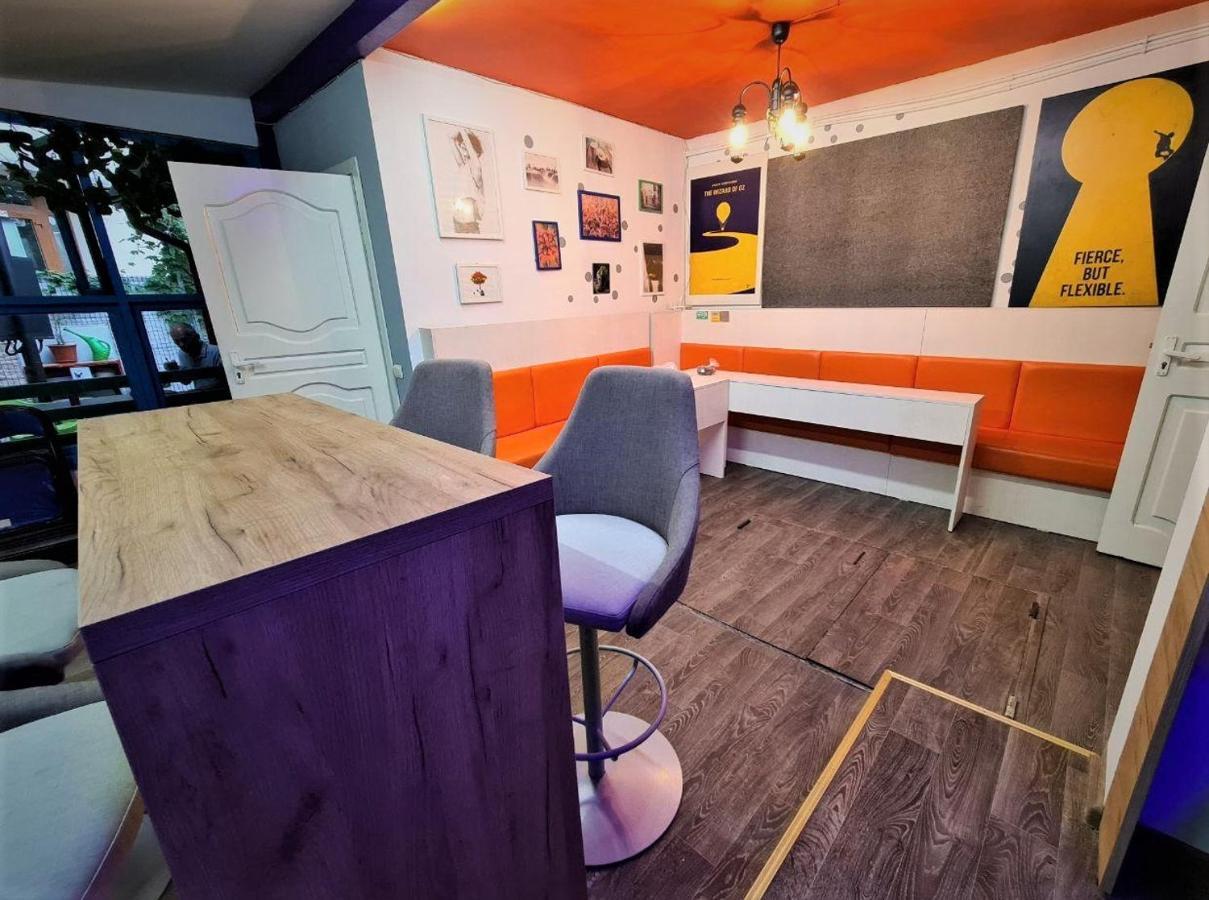 Tapok Hostel Chisinau Bagian luar foto